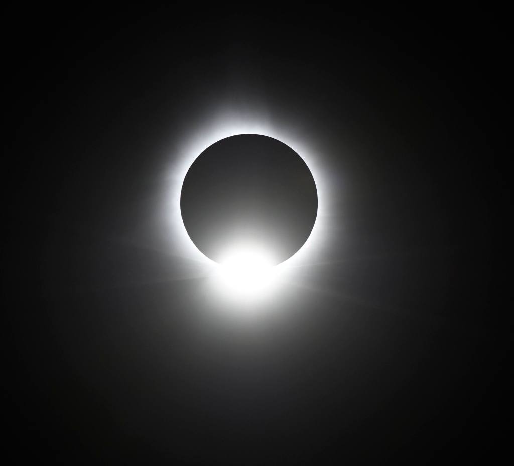 Diamond Ring Effect at the end of eclipse.